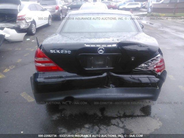 WDBKK47F6YF144373 - 2000 MERCEDES-BENZ SLK 230 KOMPRESSOR BLACK photo 6