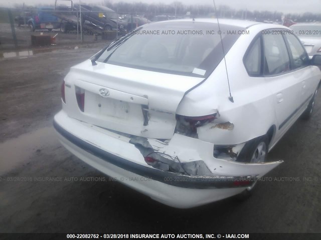 KMHDN56D35U165966 - 2005 HYUNDAI ELANTRA GLS/GT WHITE photo 6