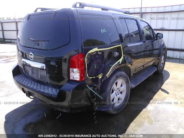 5N1AR1NNXBC627466 - 2011 NISSAN PATHFINDER S/LE/SE BLACK photo 4