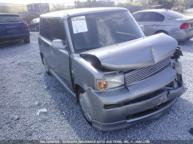 JTLKT324464111738 - 2006 TOYOTA SCION XB SILVER photo 1