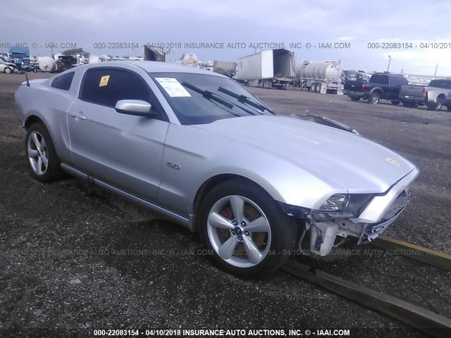 1ZVBP8CF8D5283157 - 2013 FORD MUSTANG GT SILVER photo 1