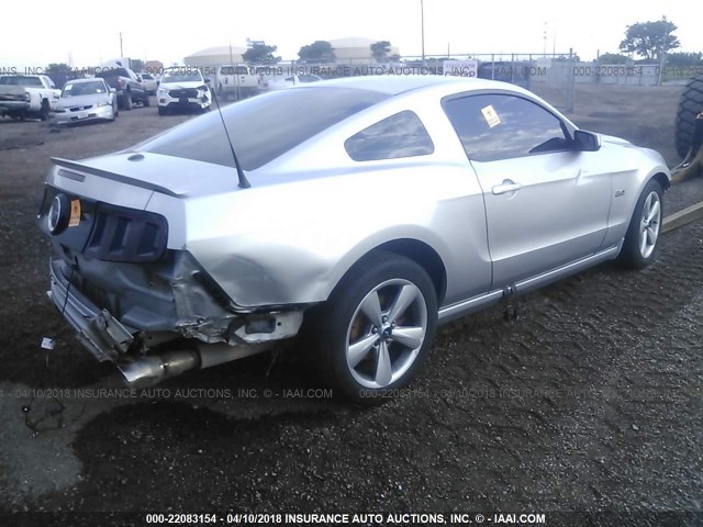 1ZVBP8CF8D5283157 - 2013 FORD MUSTANG GT SILVER photo 4