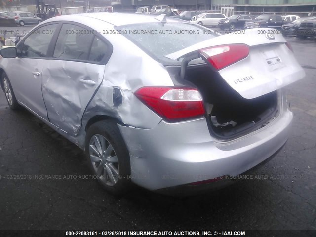 KNAFX4A68G5442728 - 2016 KIA FORTE LX GRAY photo 6