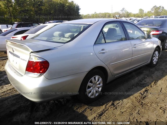 4T1BE32KX5U097472 - 2005 TOYOTA CAMRY LE/XLE/SE Gümüş foto 4