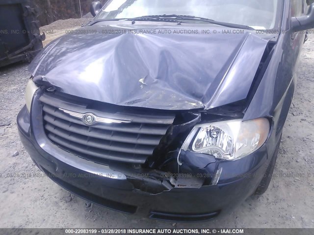 1A4GJ45R17B202123 - 2007 CHRYSLER TOWN & COUNTRY LX BLUE photo 6