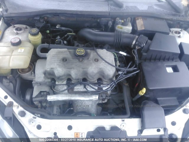 1FAFP33P52W242644 - 2002 FORD FOCUS LX WHITE photo 10