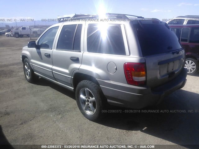 1J4G248S0YC205926 - 2000 JEEP GRAND CHEROKEE LAREDO SILVER photo 3