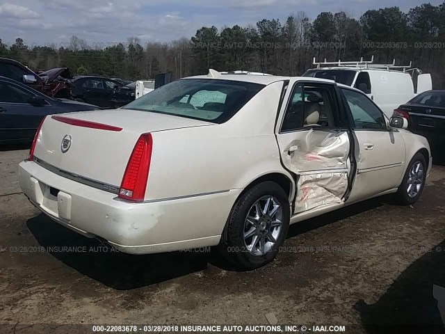 1G6KD5E67BU113899 - 2011 CADILLAC DTS LUXURY COLLECTION WHITE photo 4