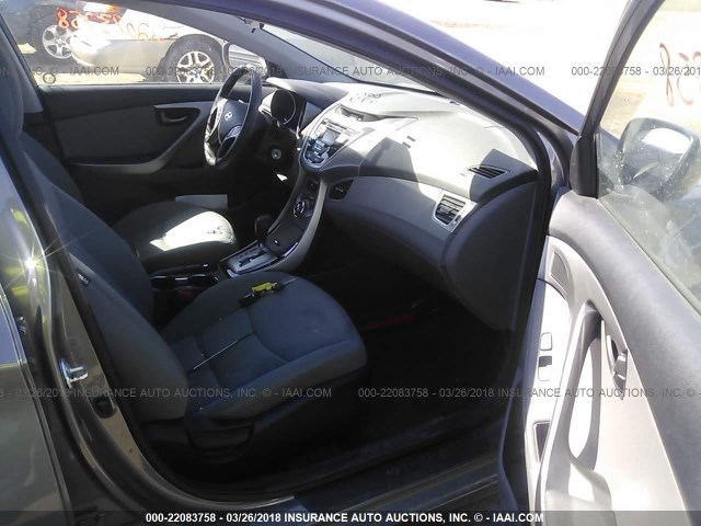 5NPDH4AE5DH331290 - 2013 HYUNDAI ELANTRA GLS/LIMITED ნაცრისფერი ფოტო 5