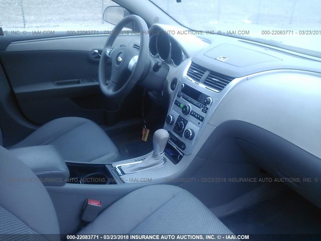 1G1ZB5E14BF379755 - 2011 CHEVROLET MALIBU LS შავი ფოტო 5