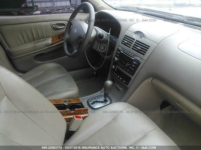 JNKDA31A52T015276 - 2002 INFINITI I35 GRAY photo 5