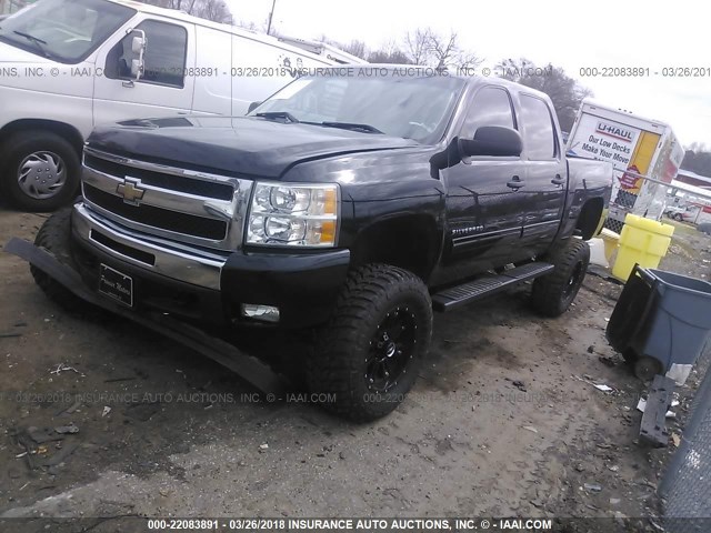 3GCPKSE38BG208777 - 2011 CHEVROLET SILVERADO K1500 LT BLACK photo 2