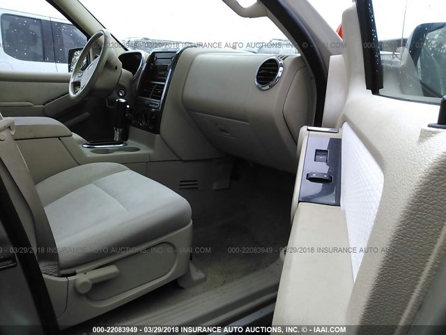 1FMEU73E96UB19267 - 2006 FORD EXPLORER XLT Champagne photo 5