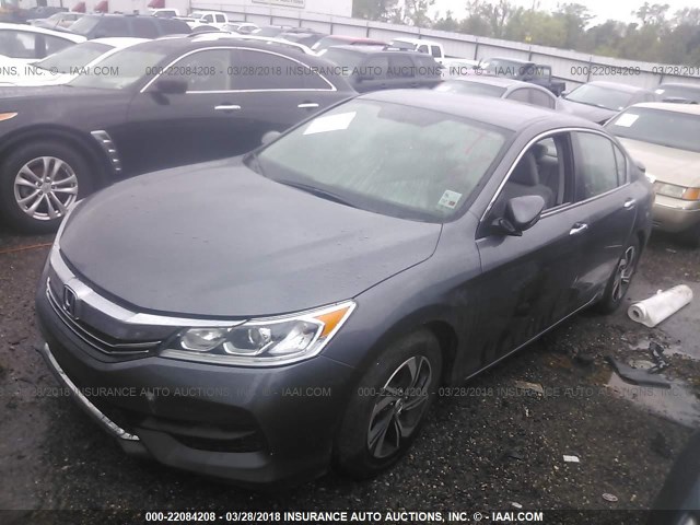 1HGCR2F32HA117943 - 2017 HONDA ACCORD LX ნაცრისფერი ფოტო 2