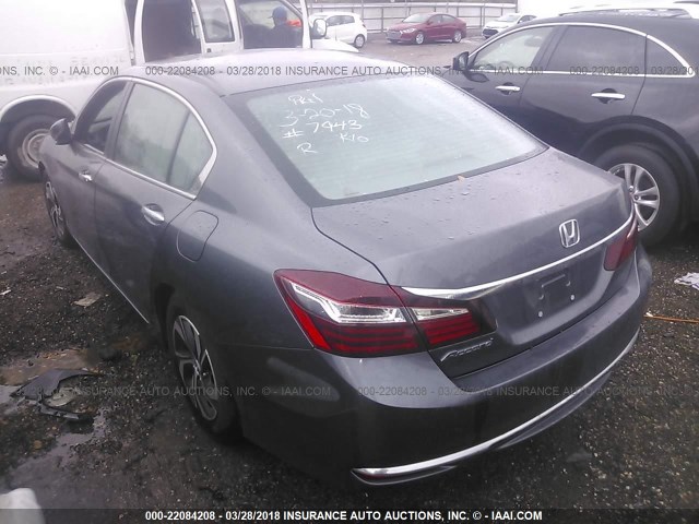 1HGCR2F32HA117943 - 2017 HONDA ACCORD LX ნაცრისფერი ფოტო 3