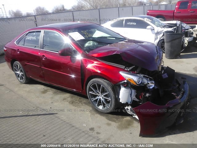 4T1BF1FK8FU962386 - 2015 TOYOTA CAMRY LE/XLE/SE/XSE RED photo 1