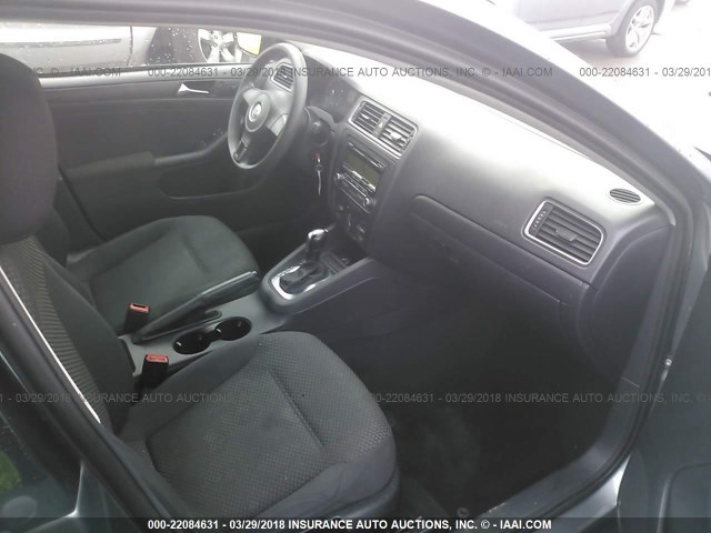 3VW2K7AJ8BM030797 - 2011 VOLKSWAGEN JETTA S 灰色 照片 5