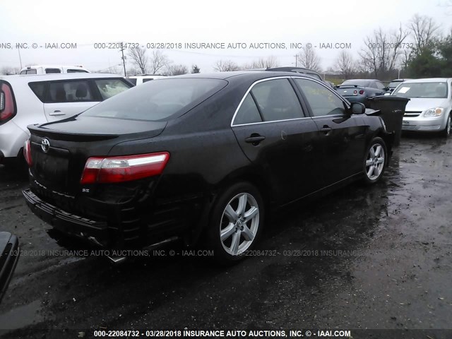 4T1BE46K78U217572 - 2008 TOYOTA CAMRY CE/LE/XLE/SE BLACK photo 4