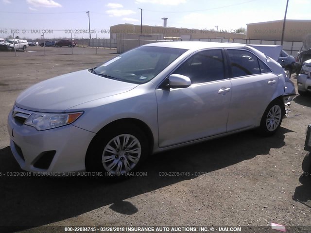 4T1BF1FK8CU064494 - 2012 TOYOTA CAMRY SE/LE/XLE GRAY photo 2