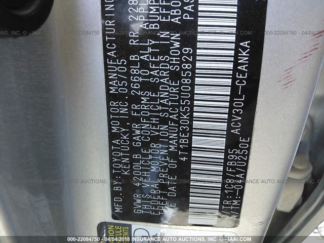 4T1BE30K55U085829 - 2005 TOYOTA CAMRY LE/XLE/SE 银色 照片 9