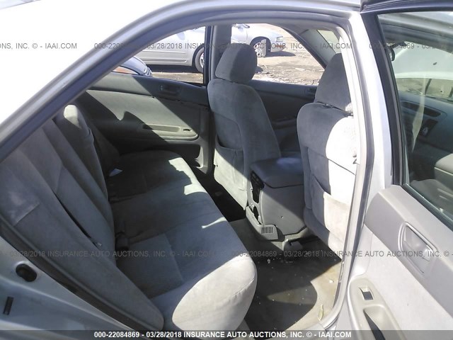 4T1BE32K74U907557 - 2004 TOYOTA CAMRY LE/XLE/SE SILVER photo 8