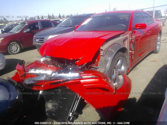 2C3CDXHG3EH161042 - 2014 DODGE CHARGER SXT RED photo 2