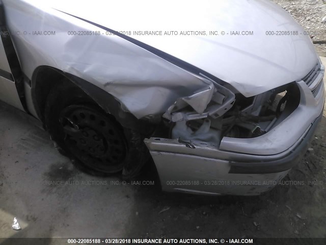 2G1WF55E819149587 - 2001 CHEVROLET IMPALA SILVER photo 6