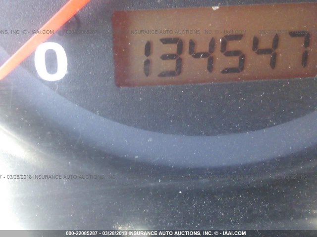 1HGEM211X5L022477 - 2005 HONDA CIVIC DX VP SILVER photo 7