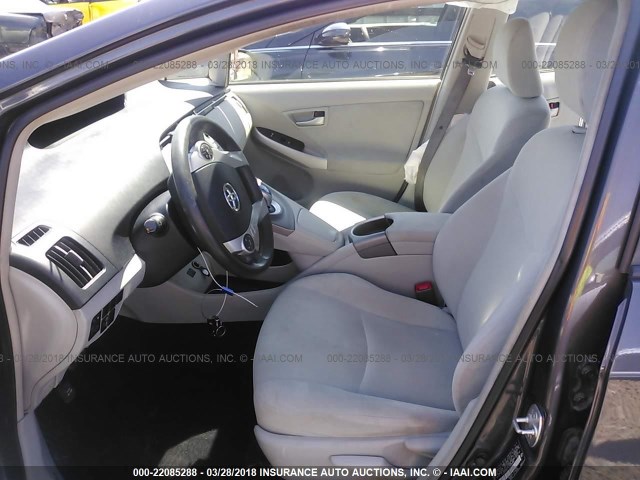 JTDKN3DU7D1638982 - 2013 TOYOTA PRIUS GRAY photo 5