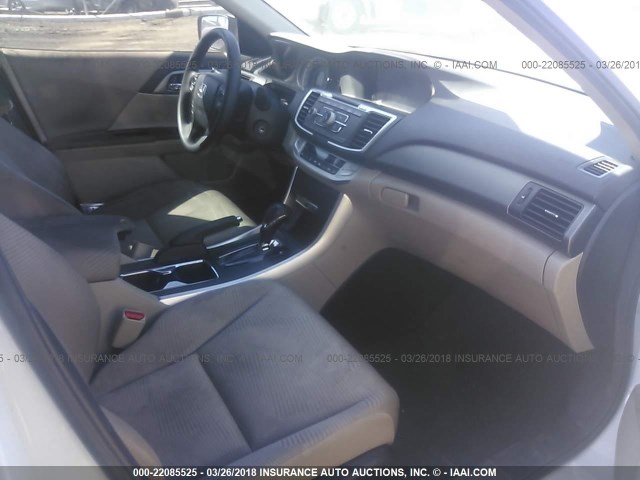 1HGCR2F35EA117768 - 2014 HONDA ACCORD LX WHITE photo 5