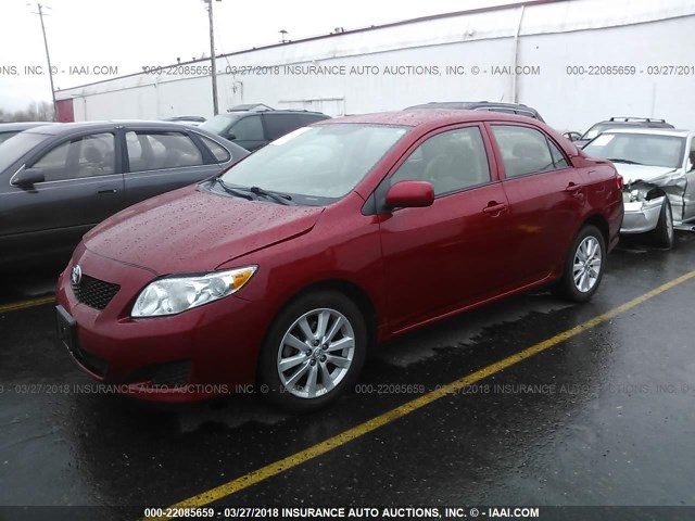 JTDBL40EX99057849 - 2009 TOYOTA COROLLA LE/XLE RED photo 2