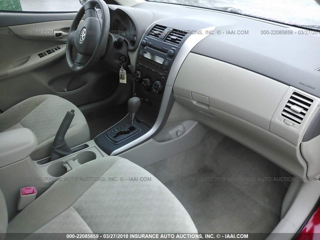 JTDBL40EX99057849 - 2009 TOYOTA COROLLA LE/XLE RED photo 5