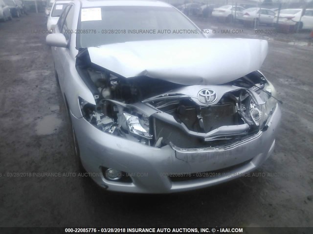 4T4BF3EK0BR116802 - 2011 TOYOTA CAMRY SE/LE/XLE SILVER photo 6