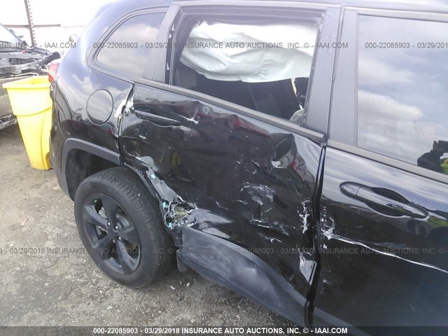 1C4PJLCB9JD557073 - 2018 JEEP CHEROKEE LATITUDE Қара фото 6