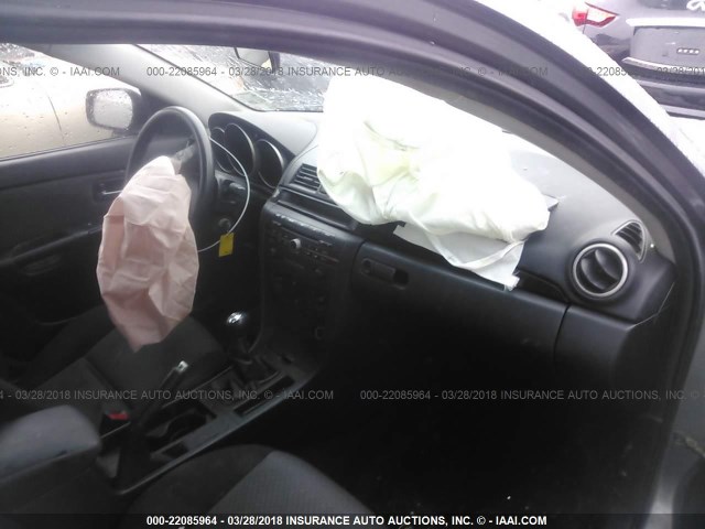 JM1BK32F361525191 - 2006 MAZDA 3 I GRAY photo 5