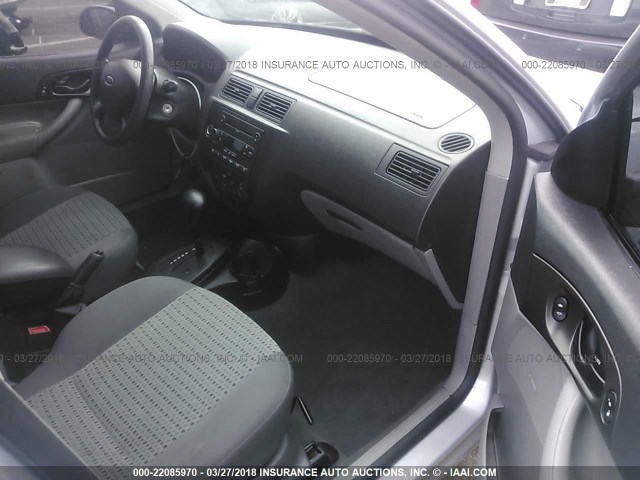 1FAFP34NX7W169890 - 2007 FORD FOCUS ZX4/S/SE/SES 银色 照片 5