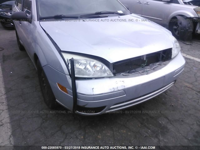 1FAFP34NX7W169890 - 2007 FORD FOCUS ZX4/S/SE/SES 银色 照片 6