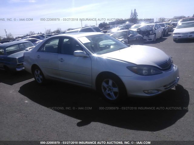 4T1BE32K63U761960 - 2003 TOYOTA CAMRY LE/XLE/SE ვერცხლისფერი ფოტო 1