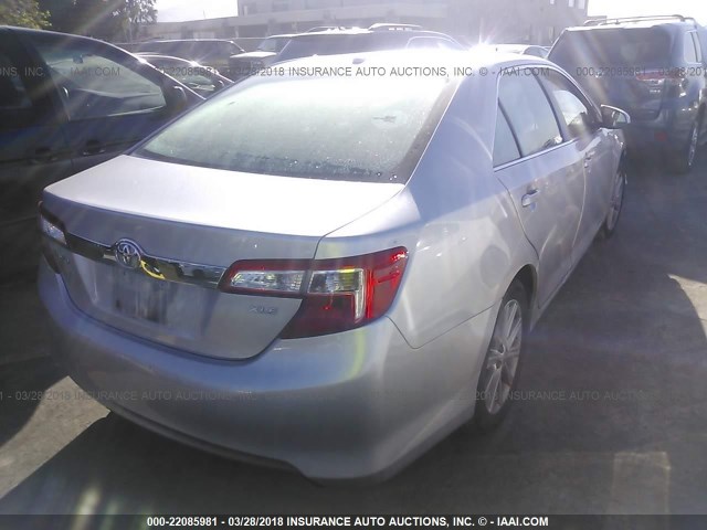 4T4BF1FK9DR292639 - 2013 TOYOTA CAMRY L/SE/LE/XLE SILVER photo 4