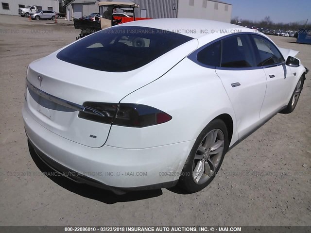 5YJSA1CN5DFP07721 - 2013 TESLA MODEL S WHITE photo 4