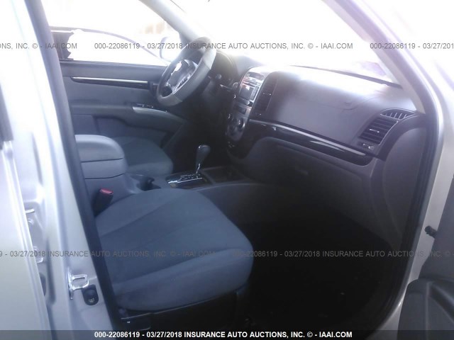 5NMSGDAB1AH361749 - 2010 HYUNDAI SANTA FE GLS GRAY photo 5