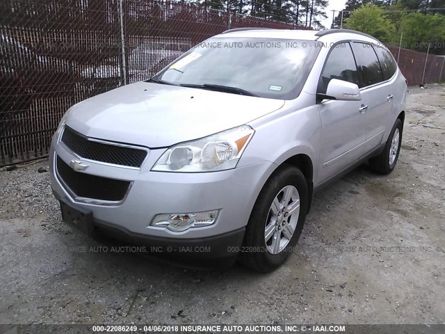 1GNLRGED1AS132138 - 2010 CHEVROLET TRAVERSE LT SILVER photo 2