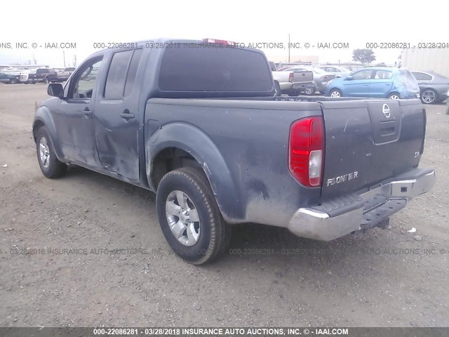 1N6AD0ER6BC409926 - 2011 NISSAN FRONTIER S/SV/SL/PRO-4X SILVER photo 3