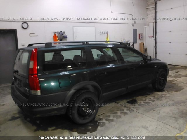 YV1SZ58D421070241 - 2002 VOLVO V70 XC GREEN photo 4