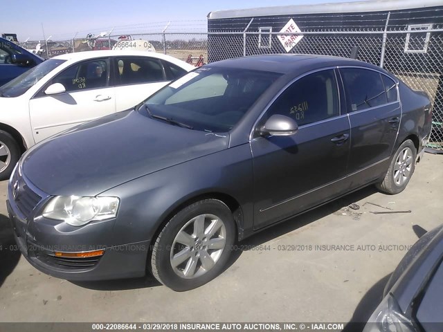 WVWEK93C76P030980 - 2006 VOLKSWAGEN PASSAT 2.0T LUXURY GRAY photo 2