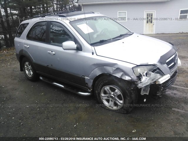 KNDJC733755365022 - 2005 KIA SORENTO EX/LX SILVER photo 1