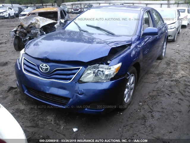 4T1BF3EK6BU647299 - 2011 TOYOTA CAMRY SE/LE/XLE Dark Blue photo 2