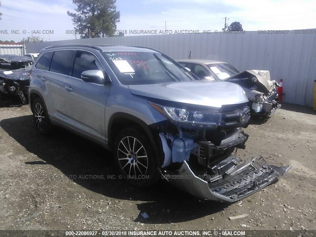 5TDKZRFH0HS518473 - 2017 TOYOTA HIGHLANDER SE/XLE SILVER photo 1