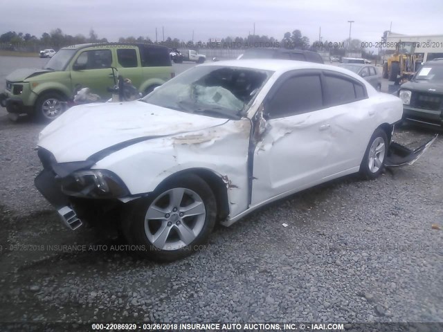 2C3CDXHG8EH361883 - 2014 DODGE CHARGER SXT WHITE photo 2