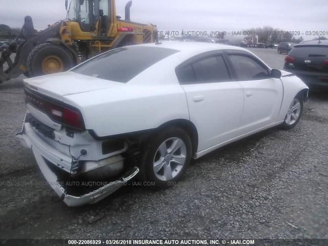 2C3CDXHG8EH361883 - 2014 DODGE CHARGER SXT WHITE photo 4